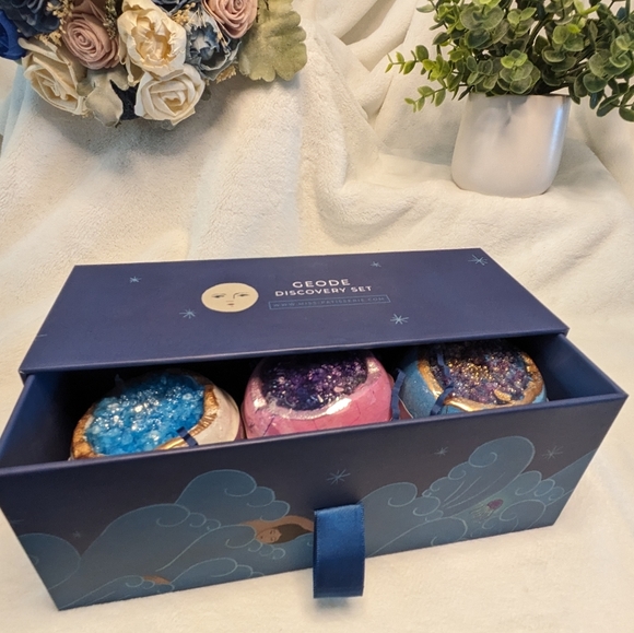 🌸 Bath Bomb Geode Geological Gift Box with 3 from Patisserie London NIB - Picture 7 of 16